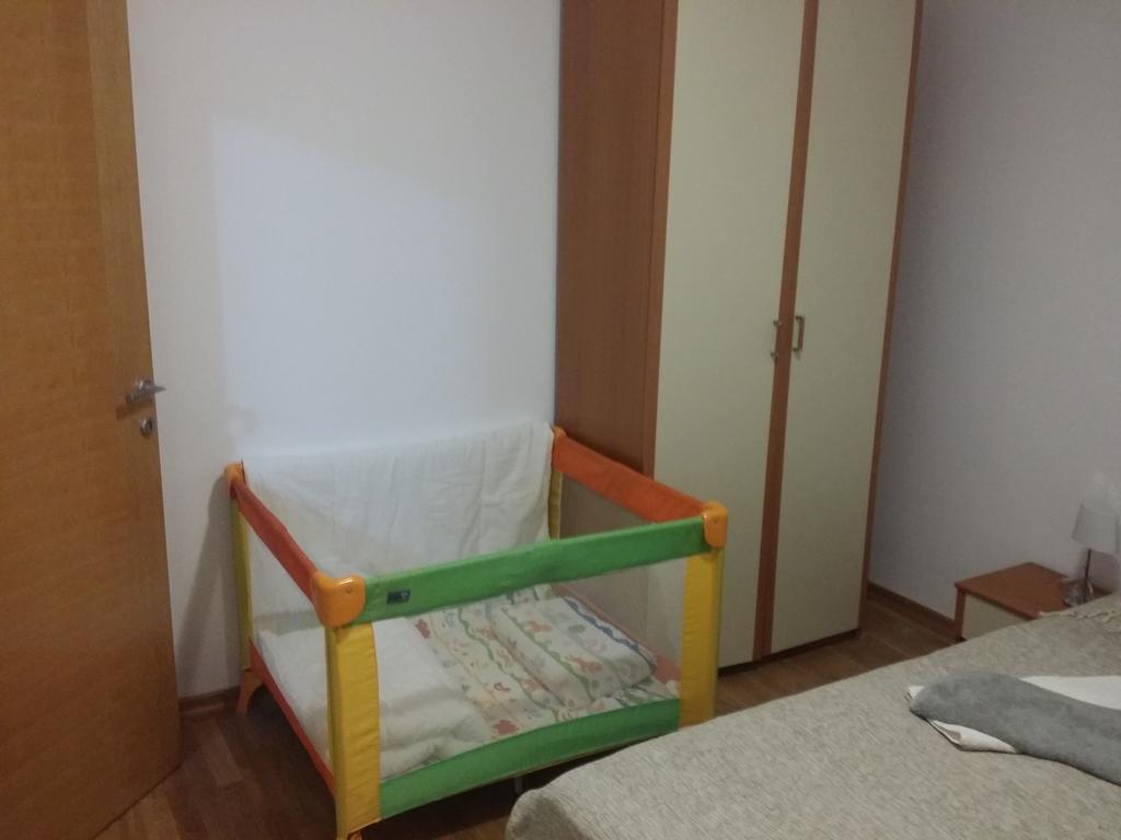 Apartment Jelena Зренянин Экстерьер фото