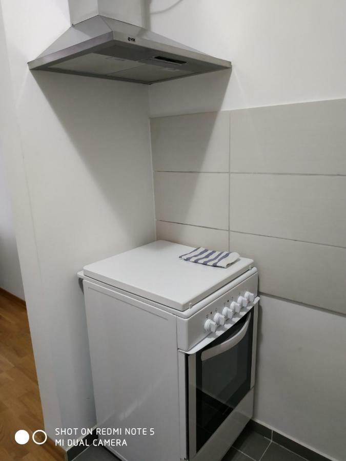 Apartment Jelena Зренянин Экстерьер фото